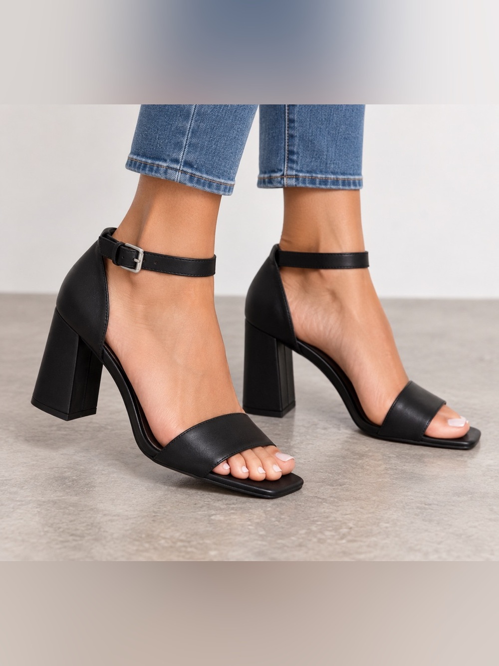 Calvin Klein Classic Black Ankle Strap Block Heel Sandals square toe size 6M